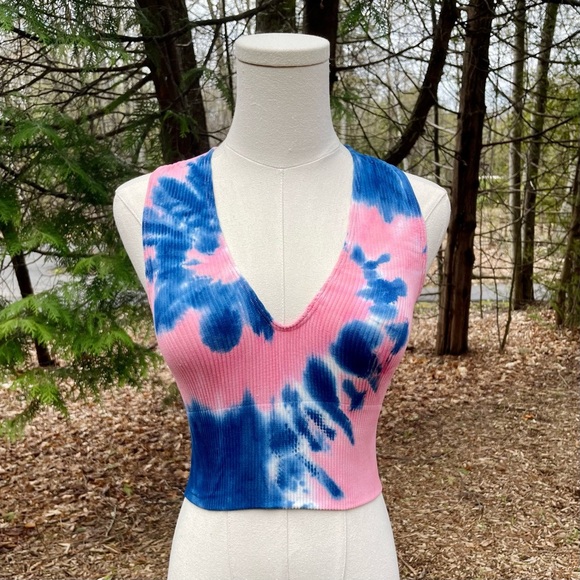 NWOT Cotton Candy Tie Dye Ribbed Tank Top Convertible Keyhole Asymmetrical Crop - Picture 4 of 15